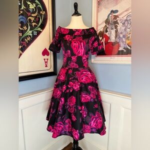 Dolly & Dotty Darlene Black and Pink Swing Dress Sz M